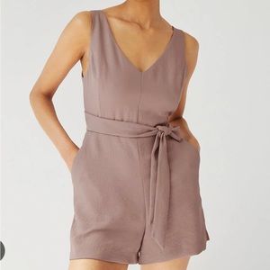 Little Moon by Aritzia Aperture romper